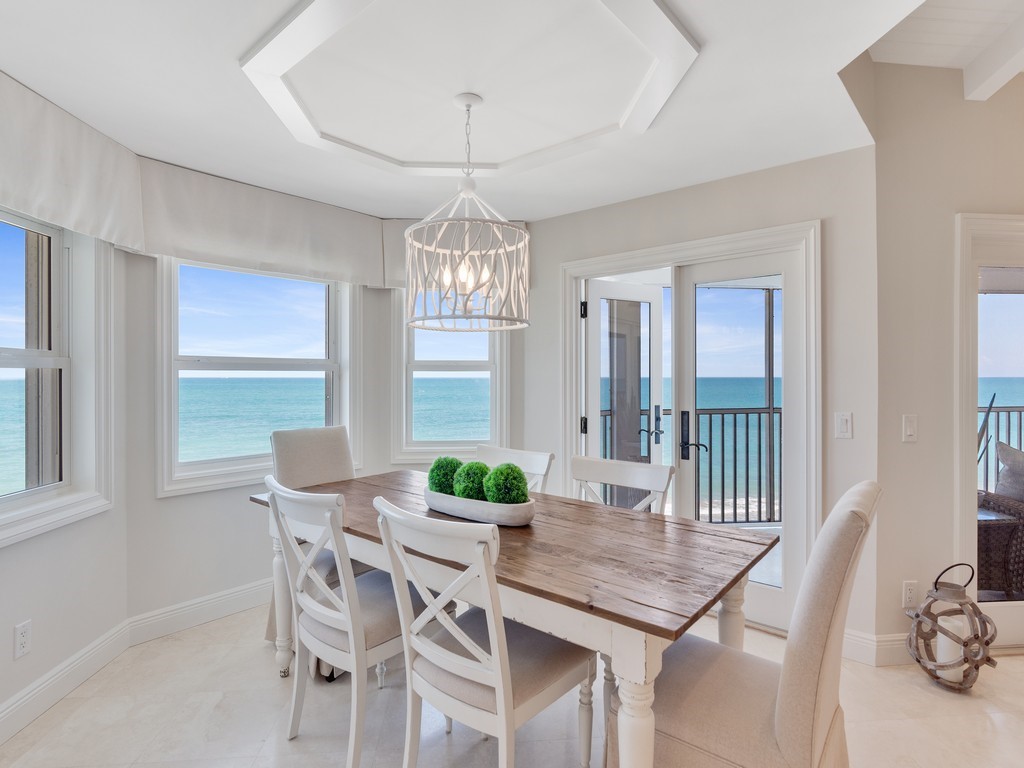 8880 N Sea Oaks Way 304