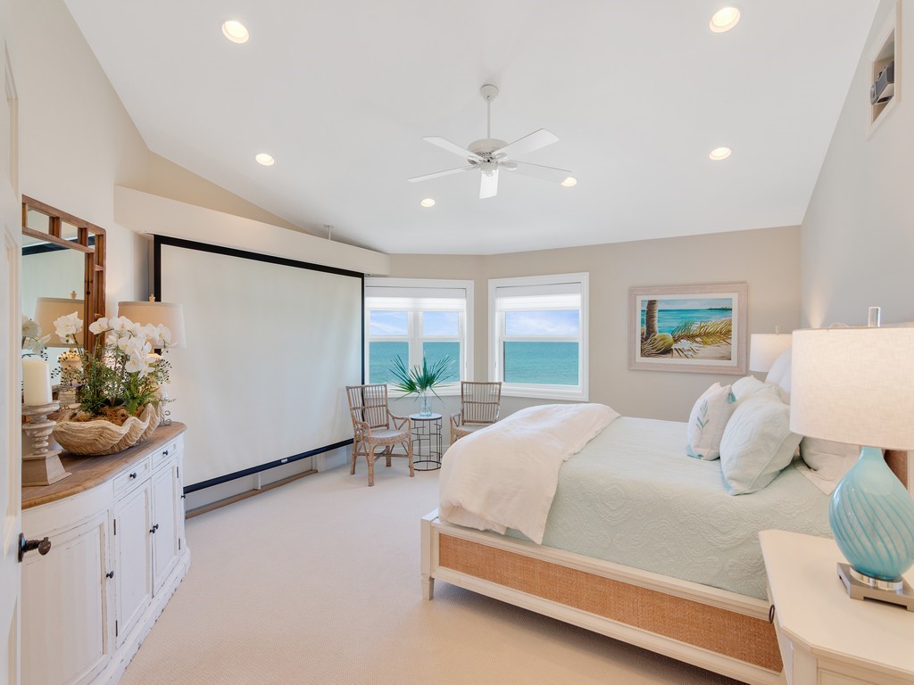 8880 N Sea Oaks Way 304