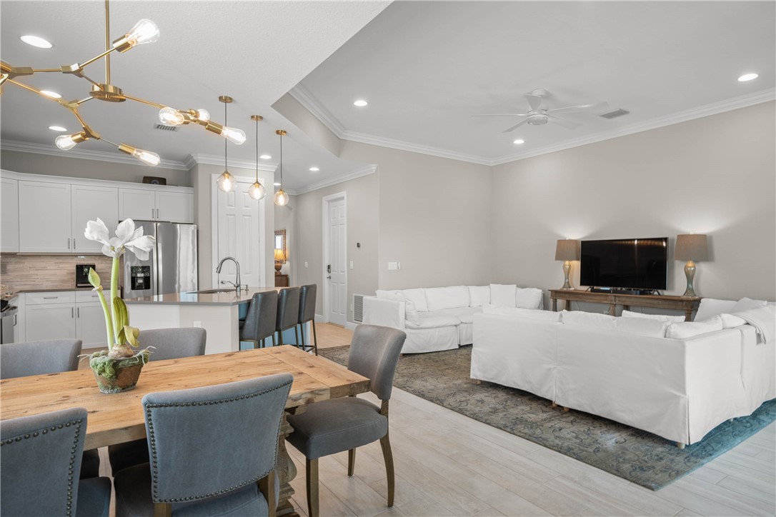 2516 Bella Vista Circle