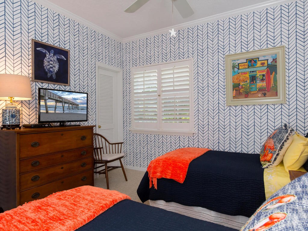 1215 Winding Oaks Circle E 404