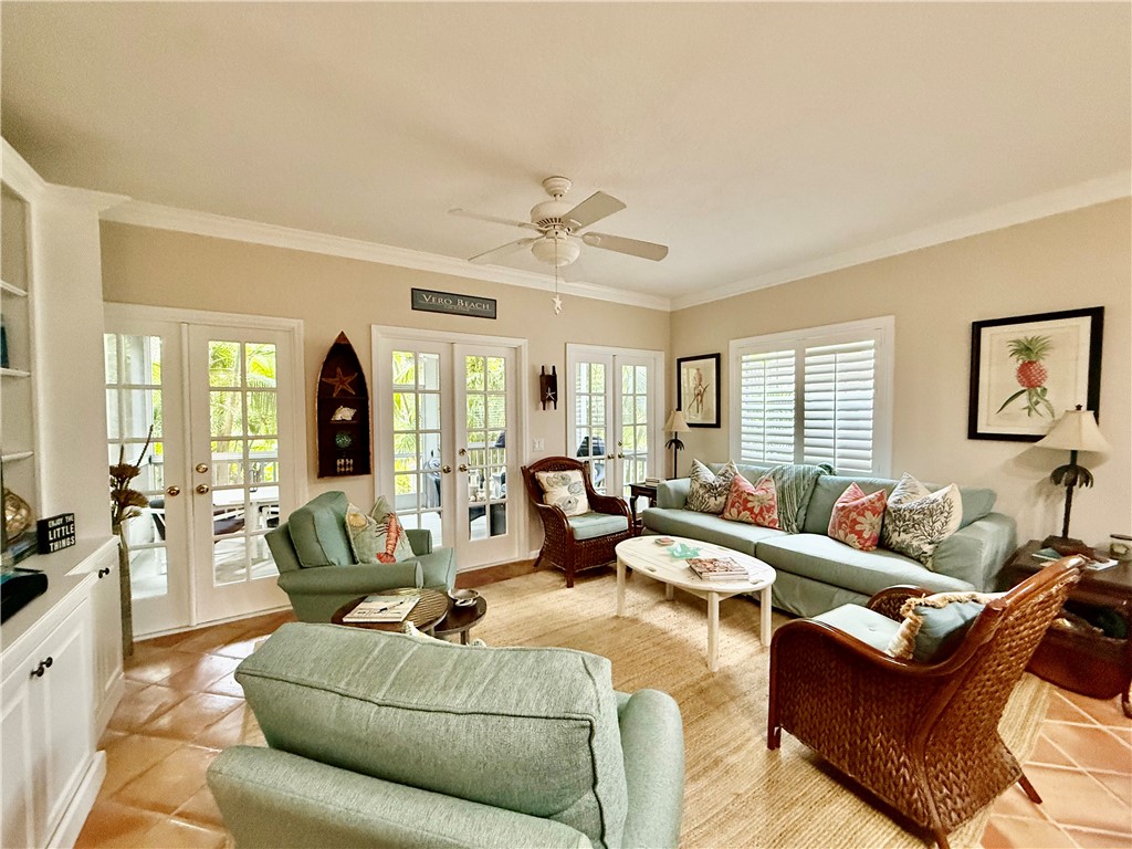 1215 Winding Oaks Circle E 404