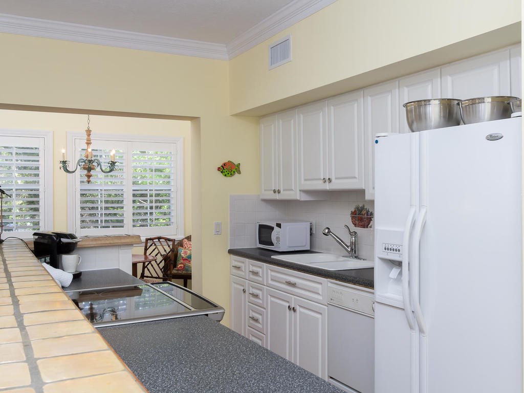 1215 Winding Oaks Circle E 404