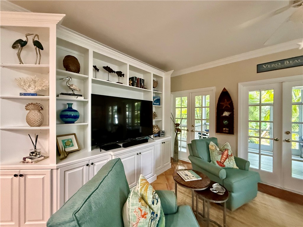 1215 Winding Oaks Circle E 404