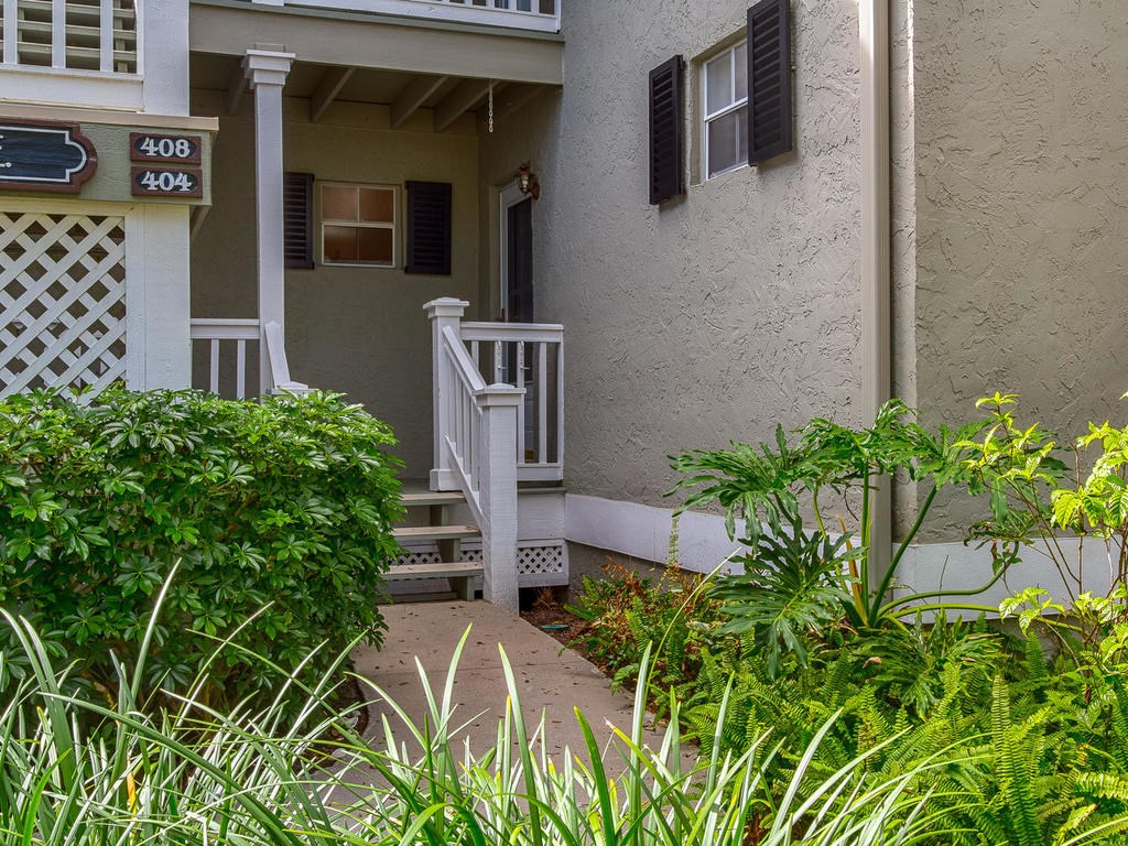 1215 Winding Oaks Circle E 404
