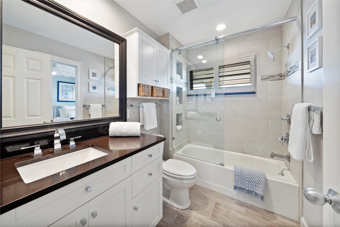 8880 N Sea Oaks Way 306