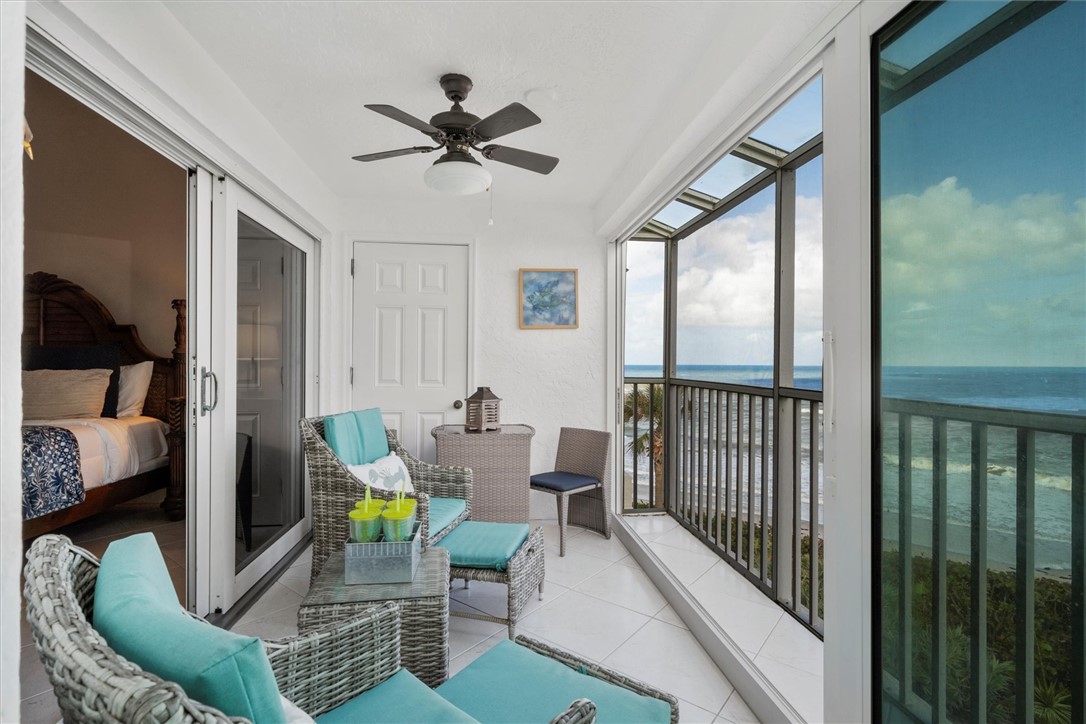 8880 N Sea Oaks Way 306