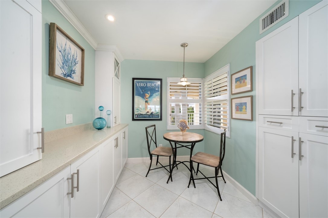 8880 N Sea Oaks Way 306