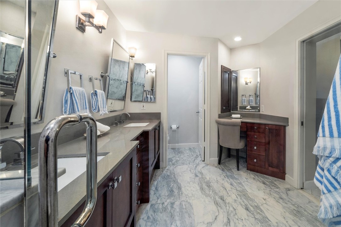 8880 N Sea Oaks Way 306