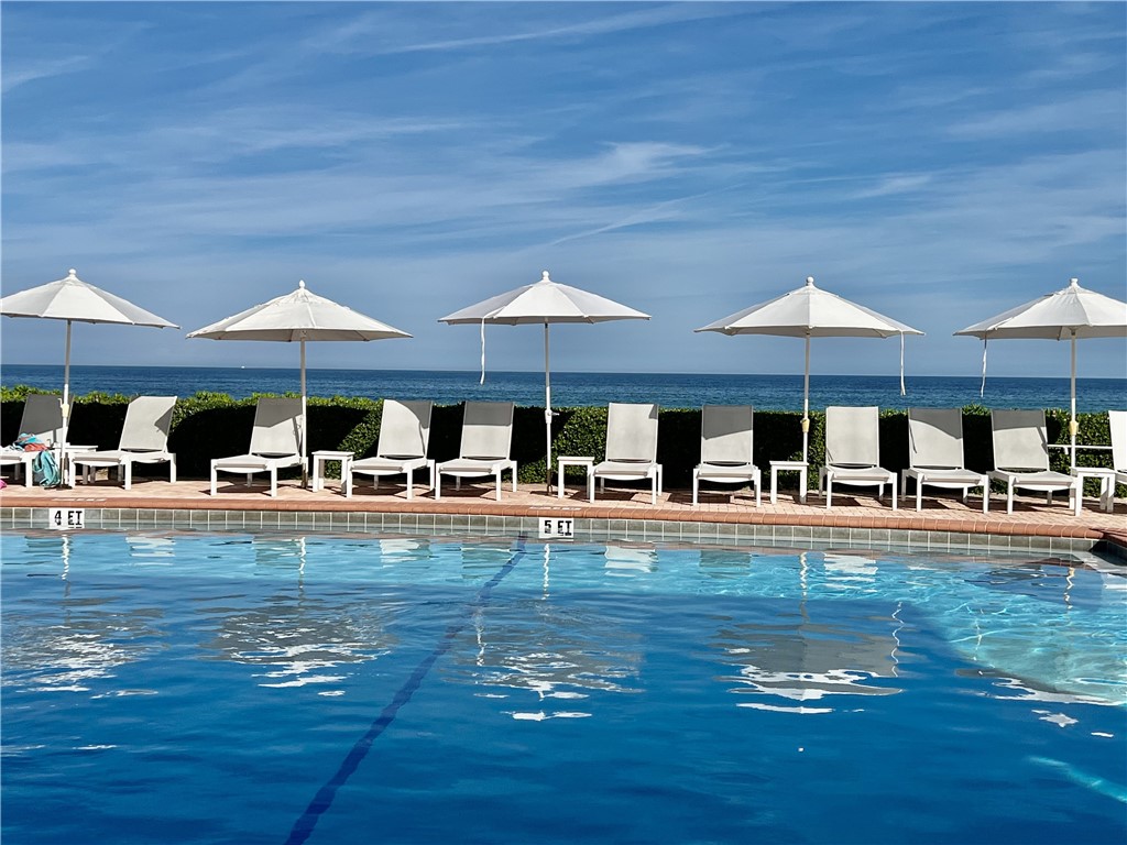 8880 N Sea Oaks Way 306