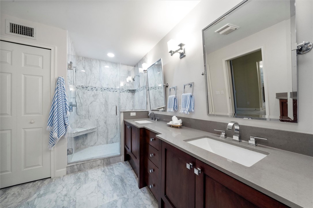 8880 N Sea Oaks Way 306
