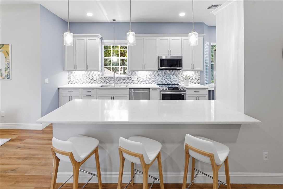 1400 Winding Oaks Circle W A404