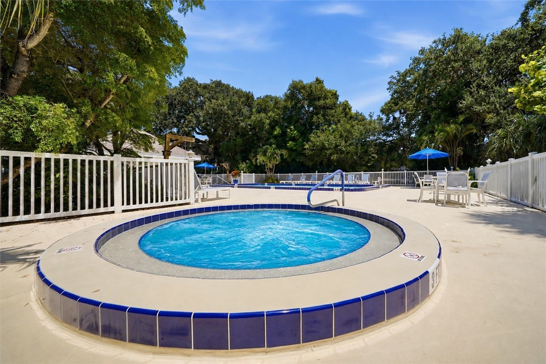 1400 Winding Oaks Circle W A404