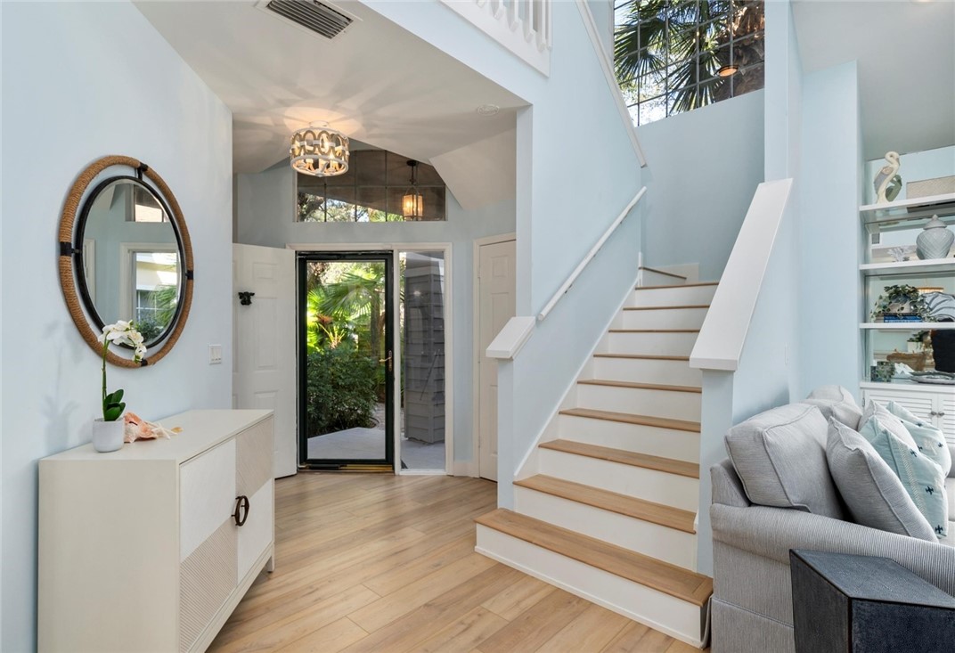 8859 Lakeside Circle