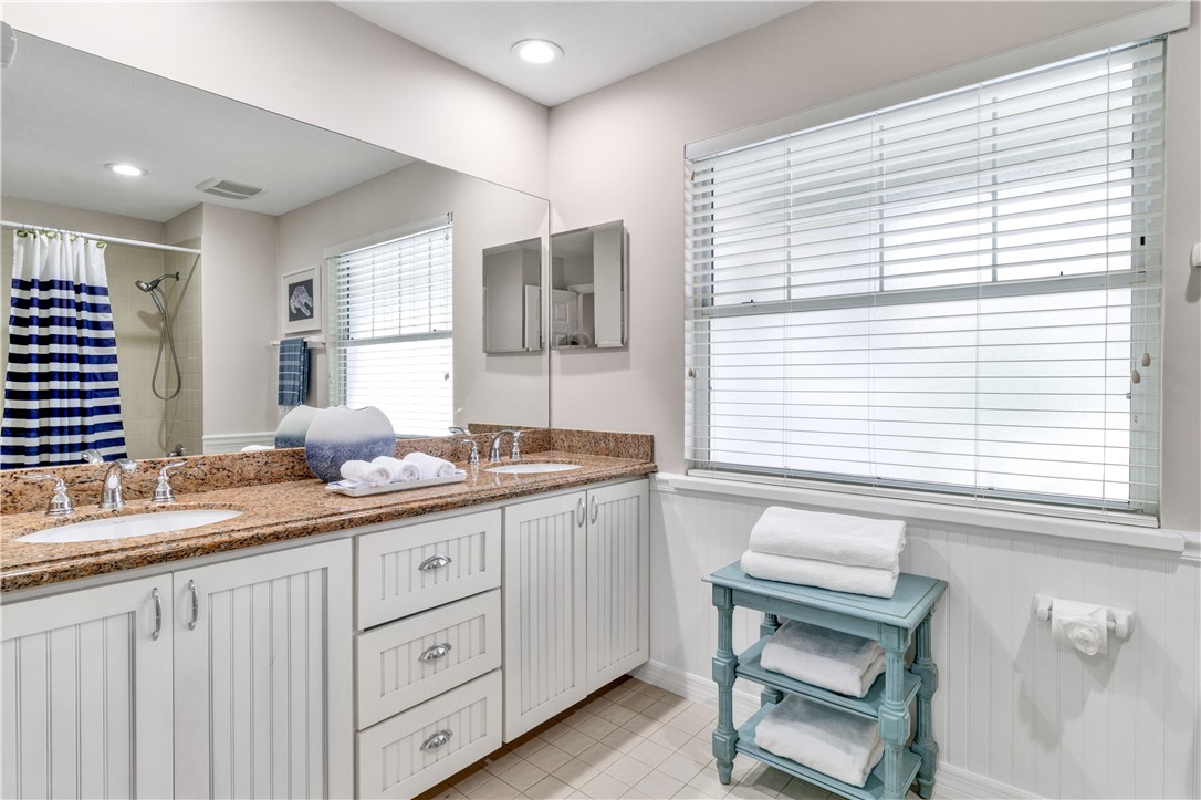 1275 Winding Oaks Circle E 706