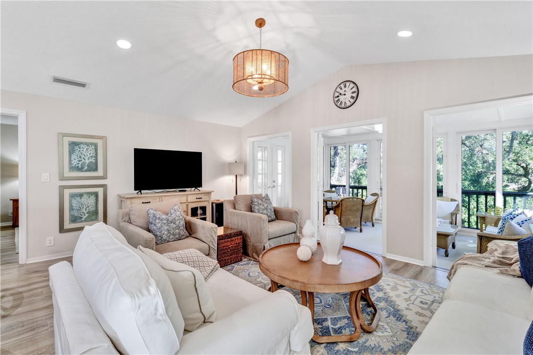 1275 Winding Oaks Circle E 706