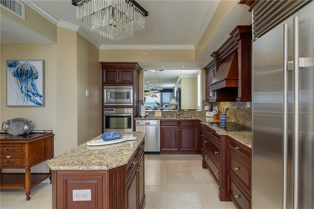 8870 N Sea Oaks Way 308