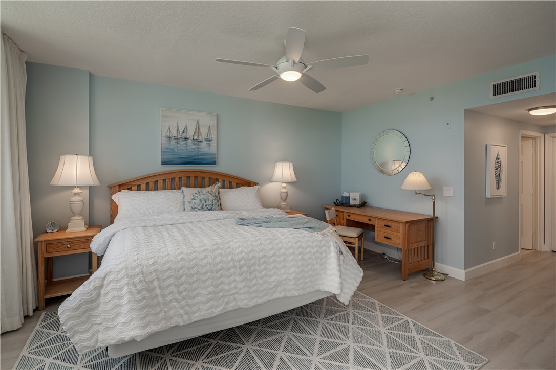 8860 N Sea Oaks Way 105