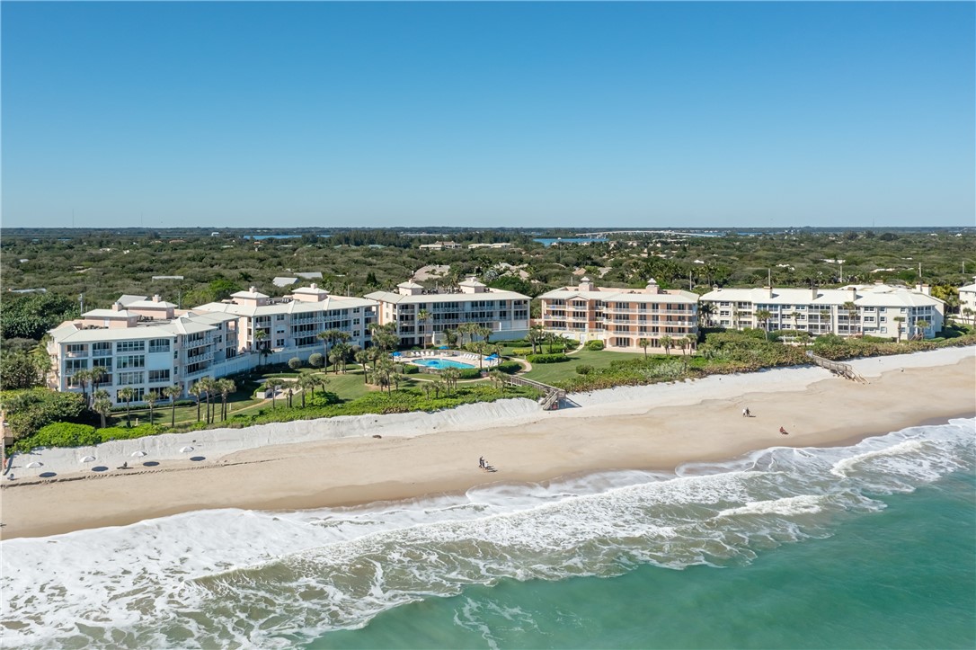 8860 N Sea Oaks Way 105