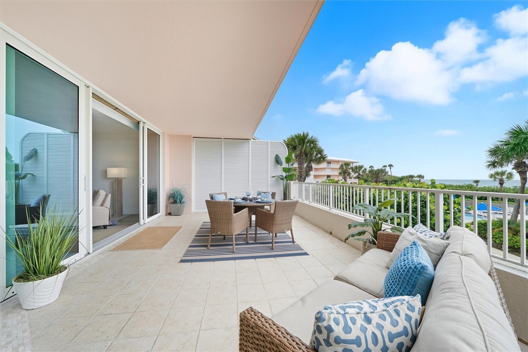 8866 N Sea Oaks Way 203