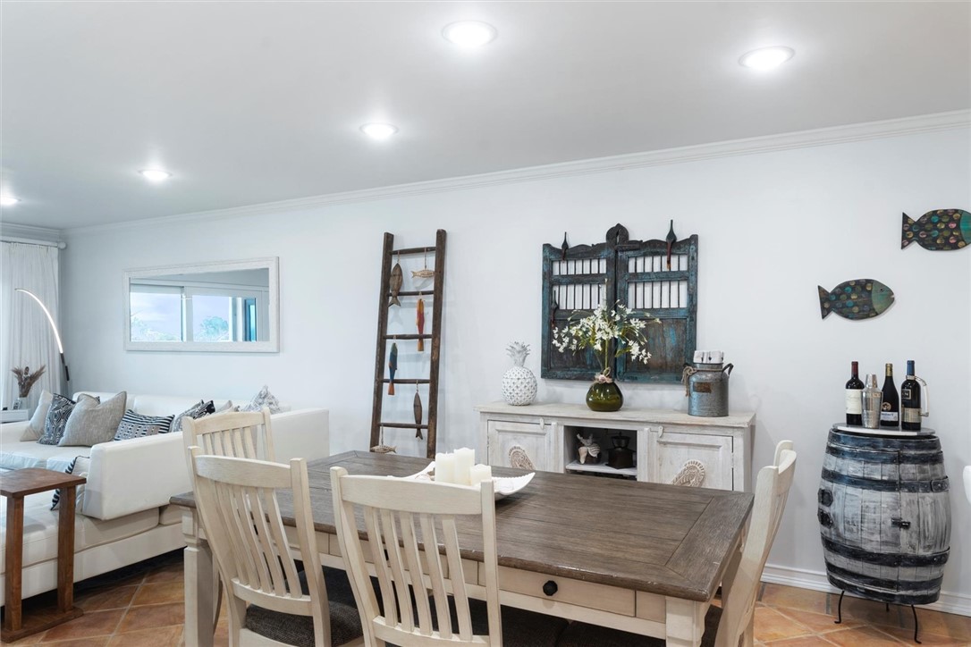 8840 S Sea Oaks Way 204