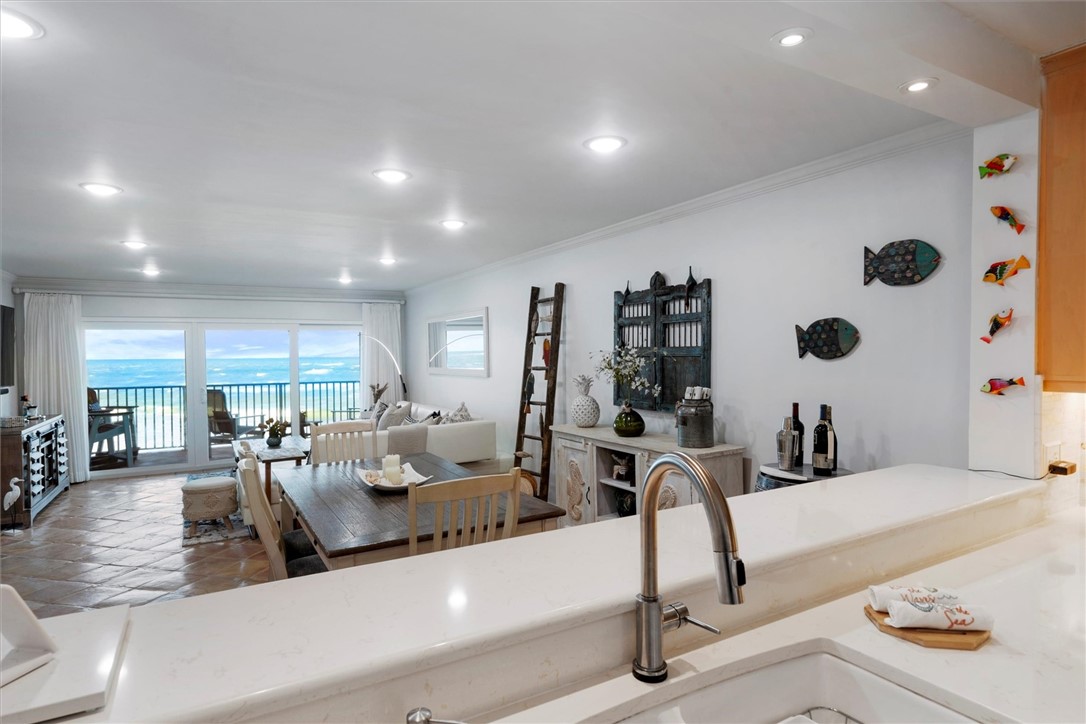 8840 S Sea Oaks Way 204