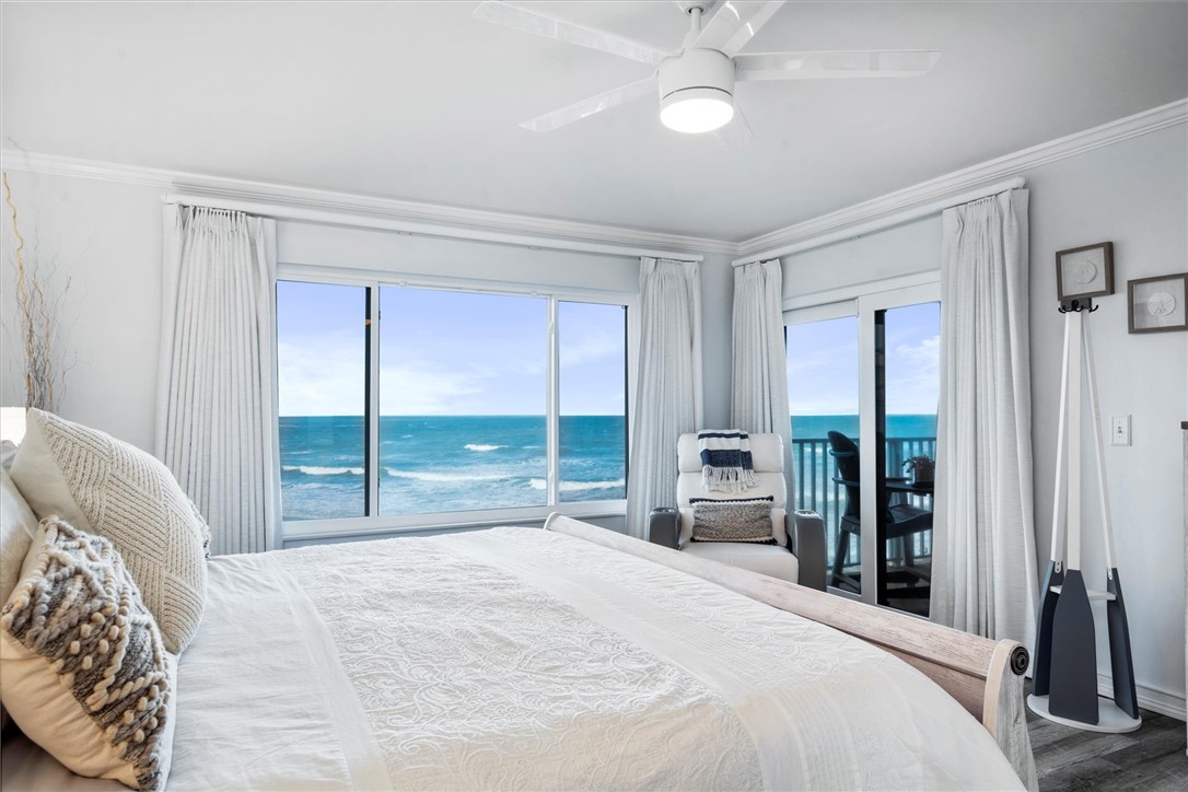 8840 S Sea Oaks Way 204