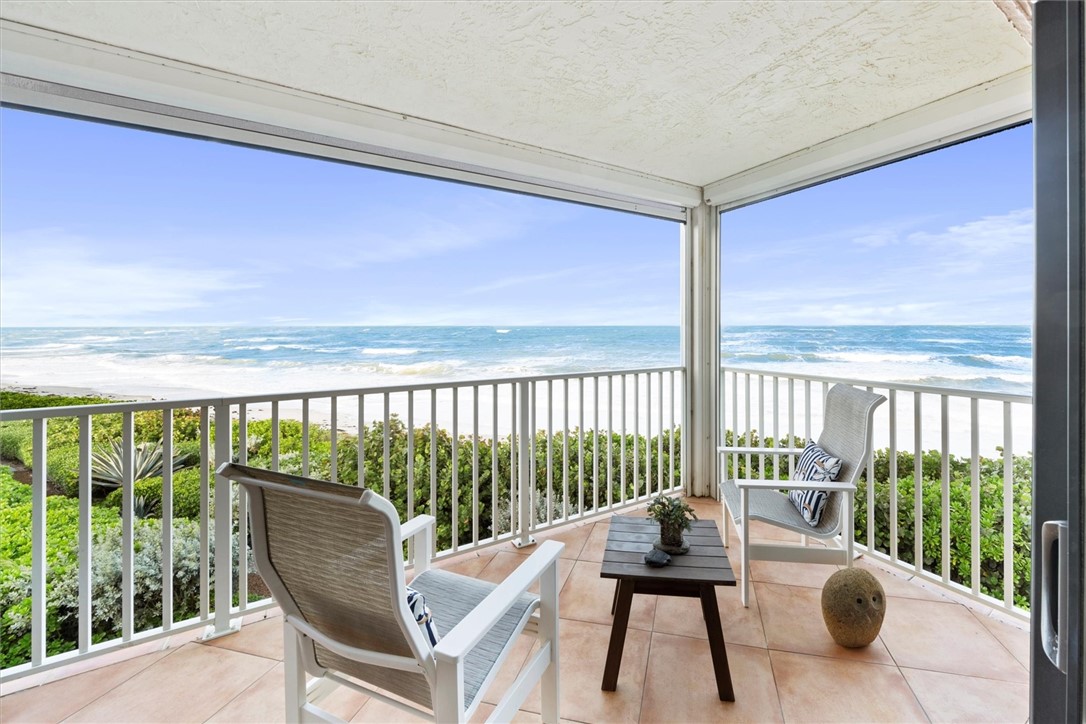 8840 S Sea Oaks Way 204