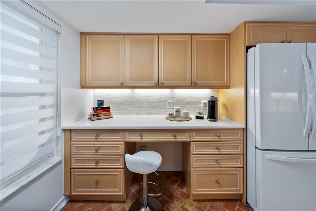 8840 S Sea Oaks Way 204