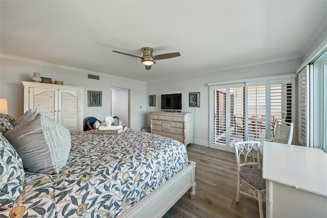 8840 S Sea Oaks Way 103