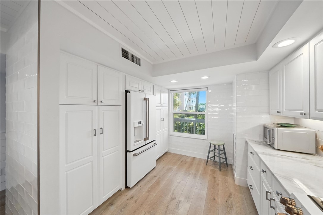 8840 S Sea Oaks Way 103