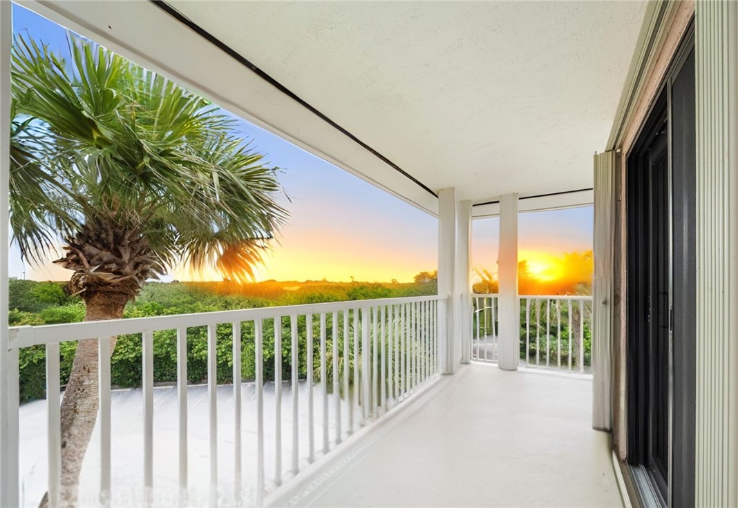 8830 S Sea Oaks Way 301