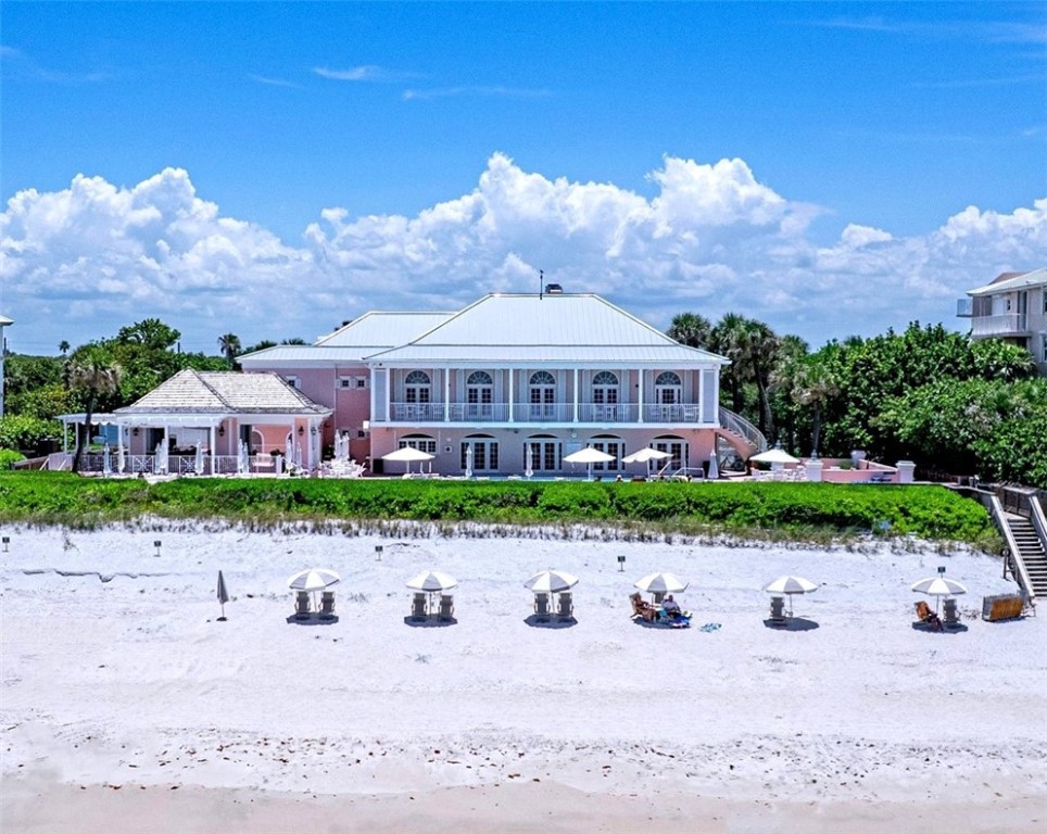 8820 S Sea Oaks Way 202