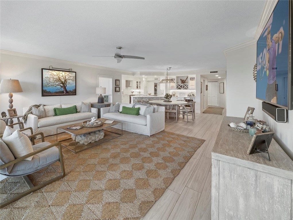 8820 S Sea Oaks Way 202