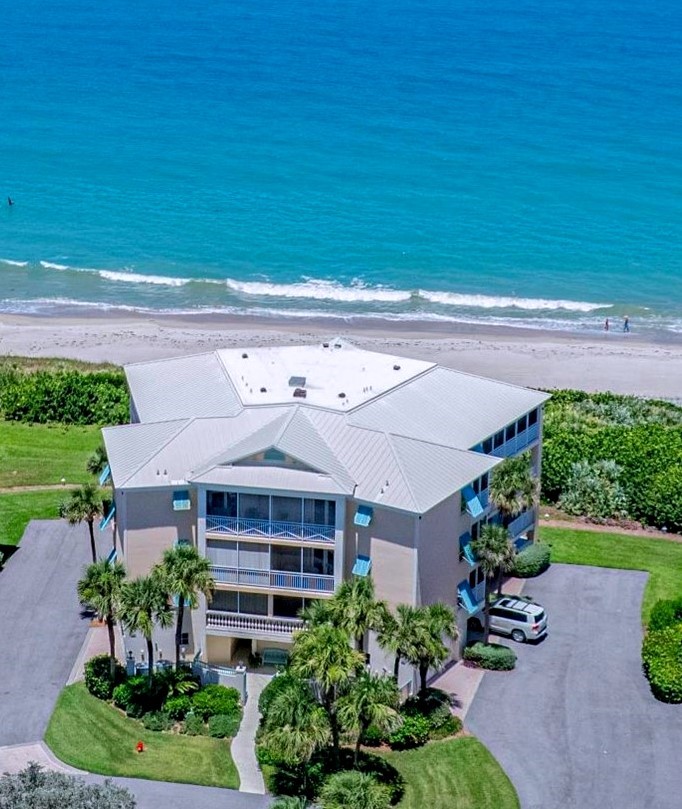 8820 S Sea Oaks Way 202