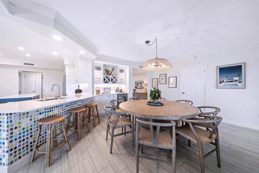 8820 S Sea Oaks Way 202