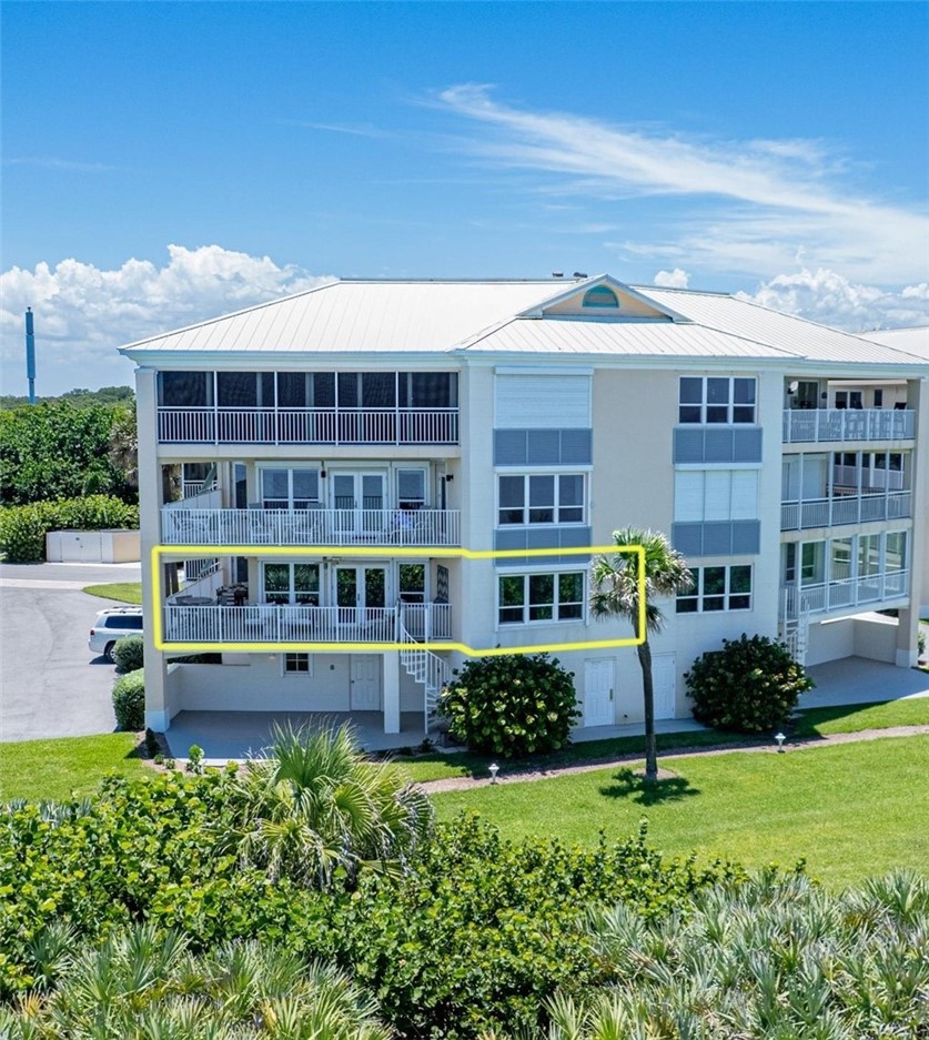 8820 S Sea Oaks Way 202