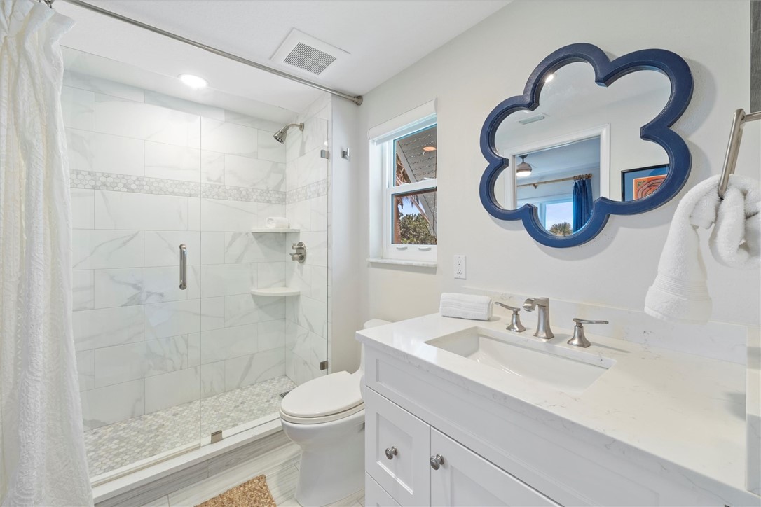 8820 S Sea Oaks Way 202