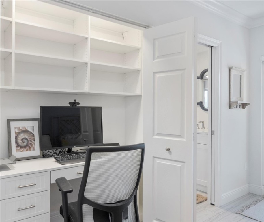 8820 S Sea Oaks Way 202