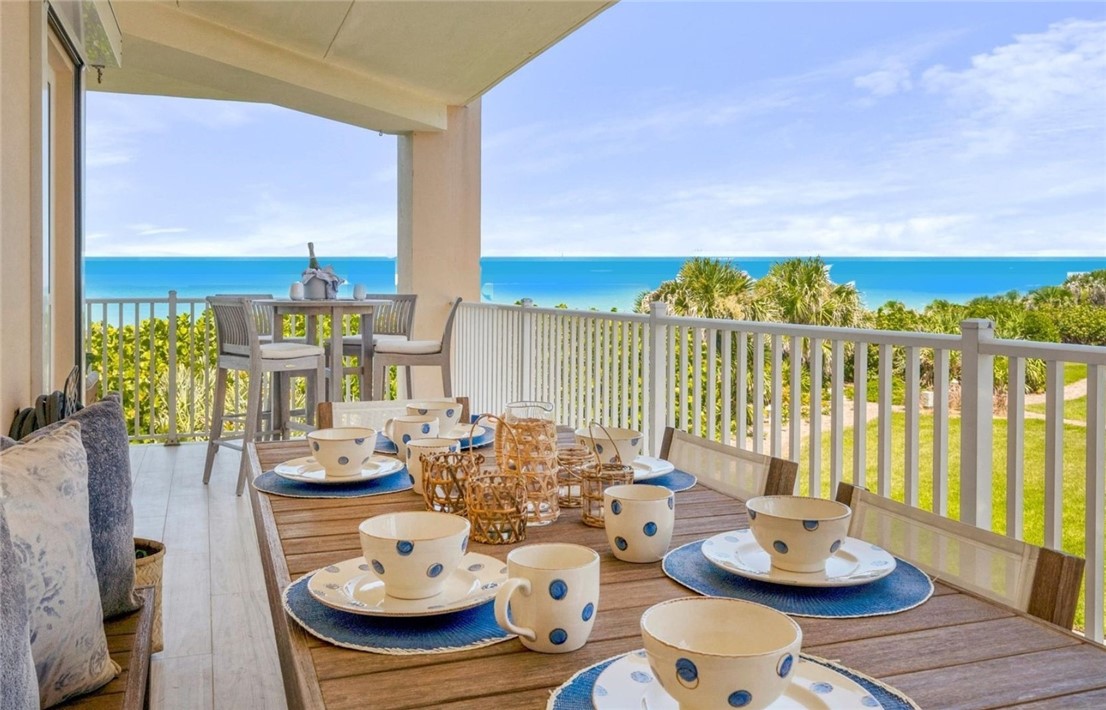 8820 S Sea Oaks Way 202