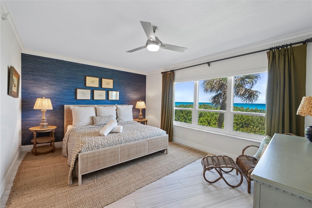 8820 S Sea Oaks Way 202