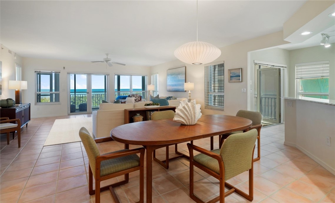 8824 S Sea Oaks Way 102