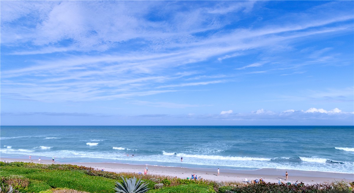 8840 S Sea Oaks Way 203