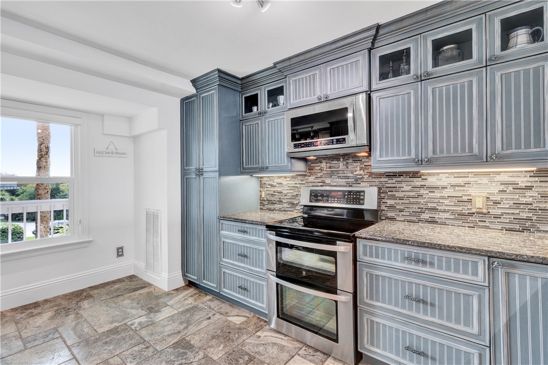 8840 S Sea Oaks Way 203