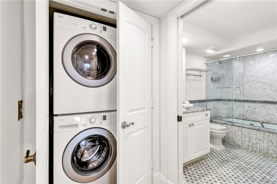 8840 S Sea Oaks Way 203