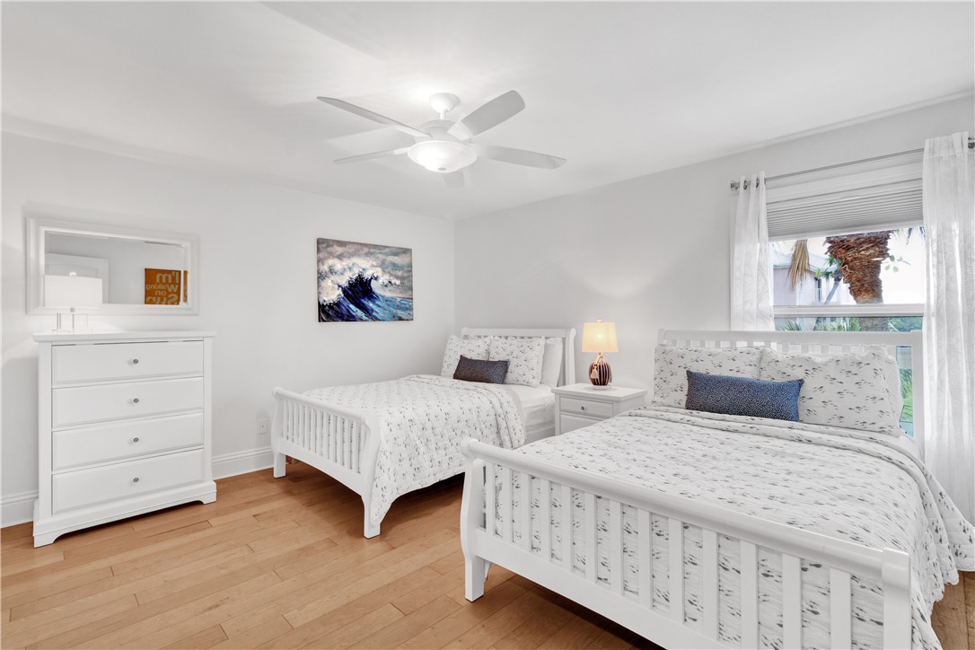 8840 S Sea Oaks Way 203