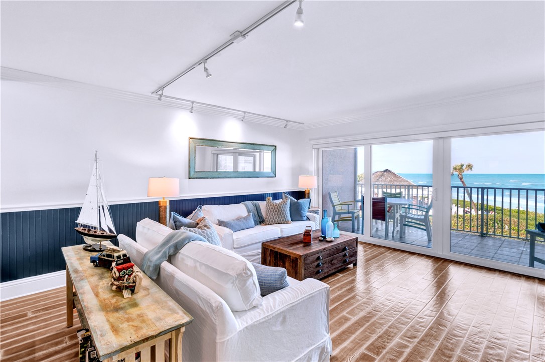 8840 S Sea Oaks Way 203