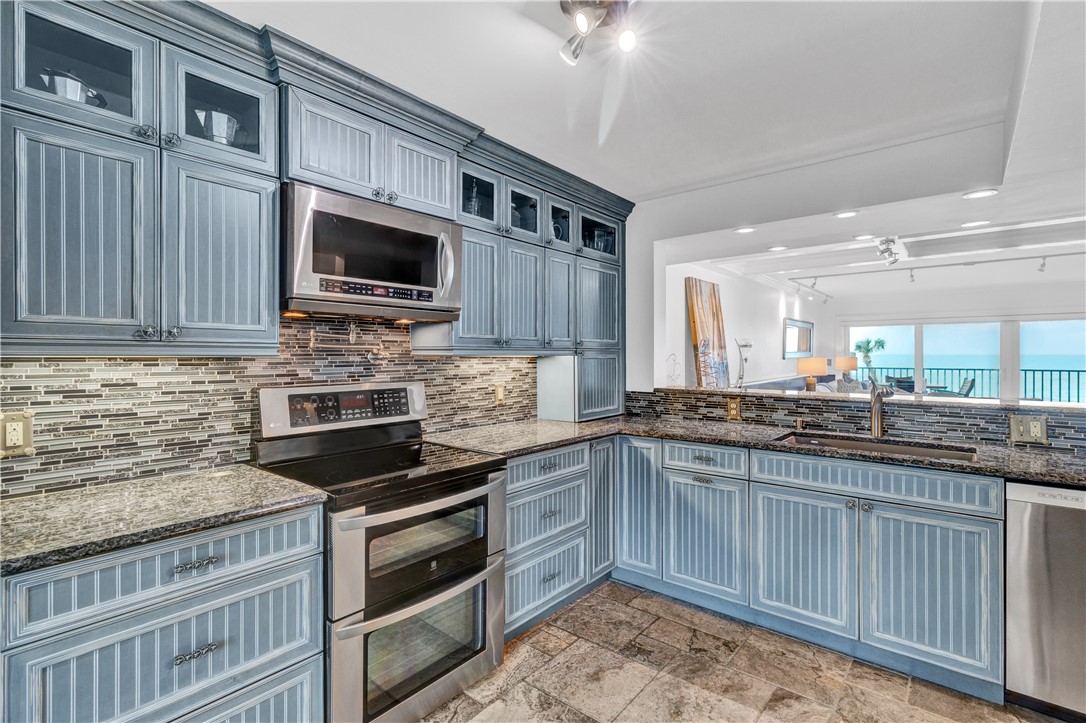 8840 S Sea Oaks Way 203