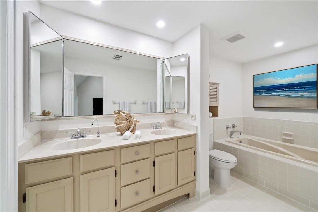 1315 Palmetto Court 111