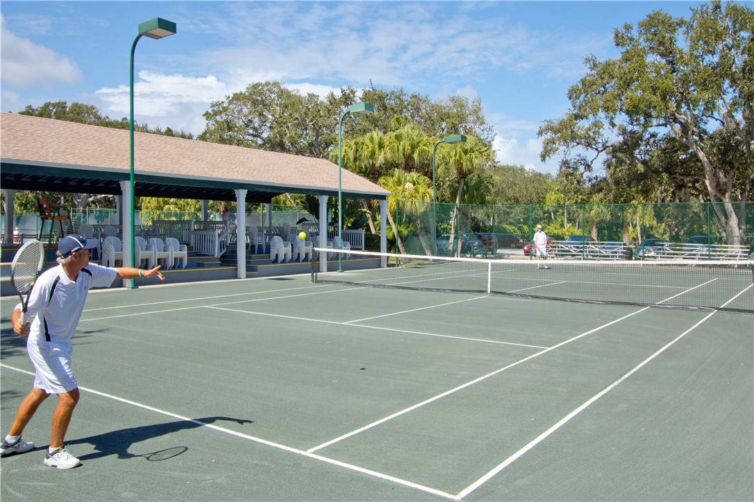 1315 Palmetto Court 111