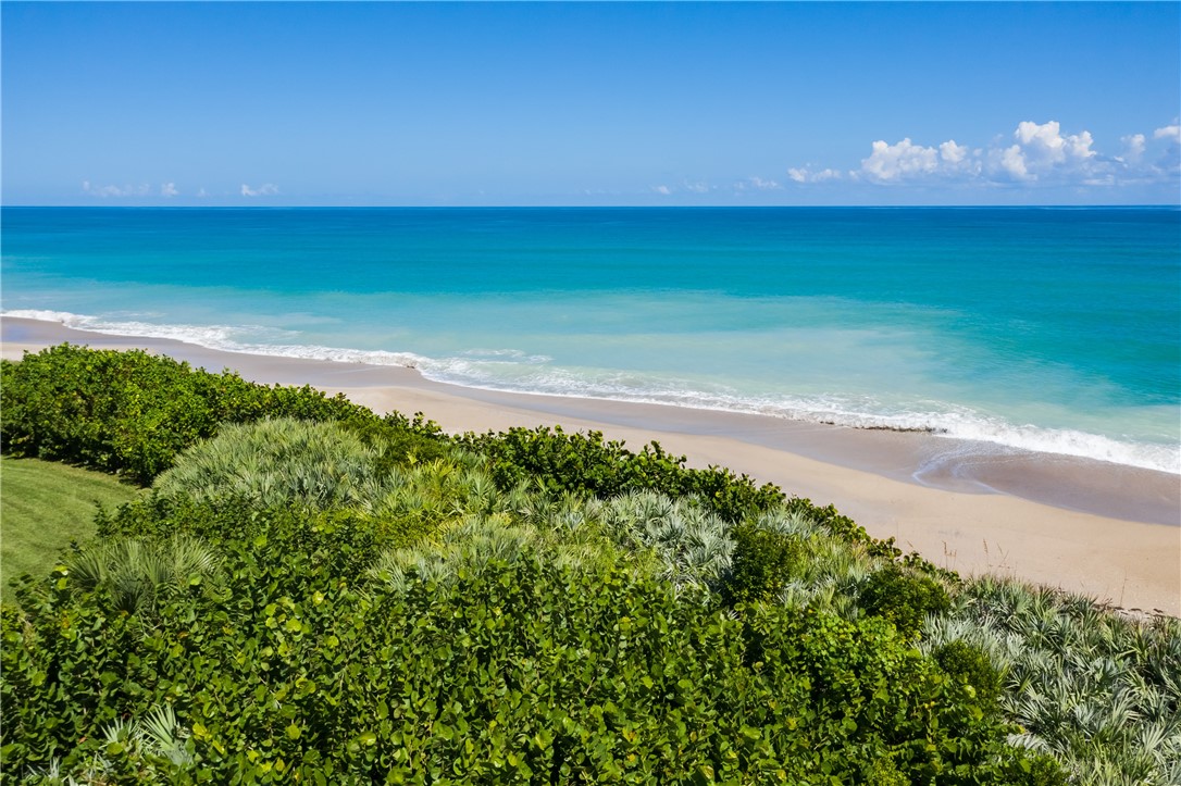 8880 N Sea Oaks Way 302